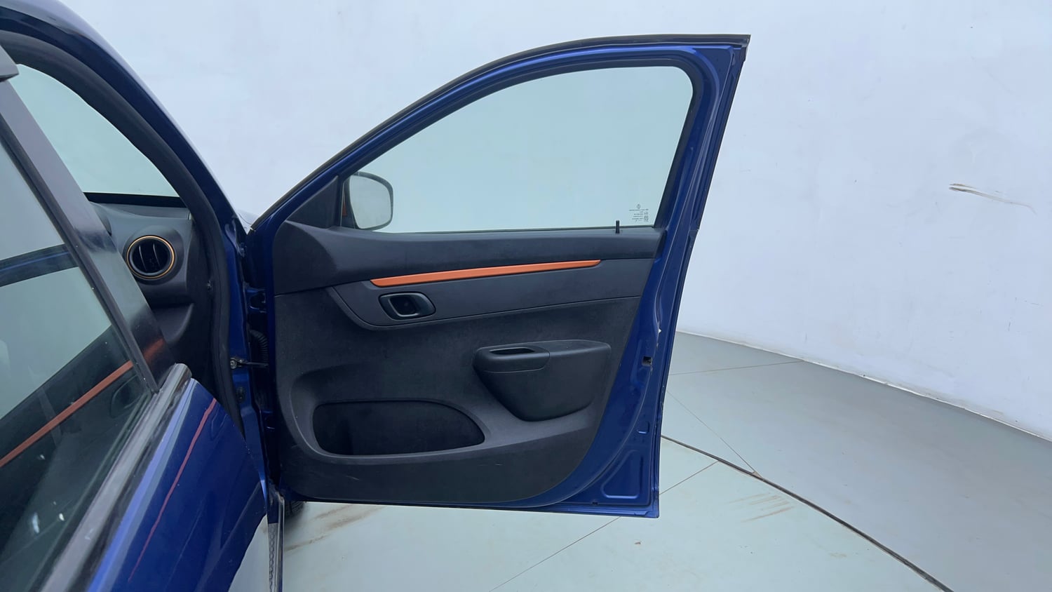 Used 2018 Renault Kwid CLIMBER 1.0 AMT Petrol Automatic interior RIGHT FRONT DOOR OPEN VIEW