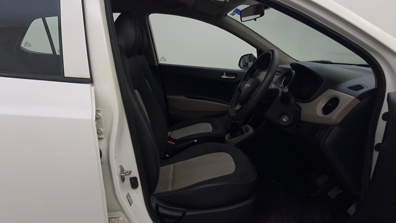 Used 2016 Hyundai Grand i10 Sportz 1.2 Kappa VTVT Petrol Manual interior RIGHT SIDE FRONT DOOR CABIN VIEW