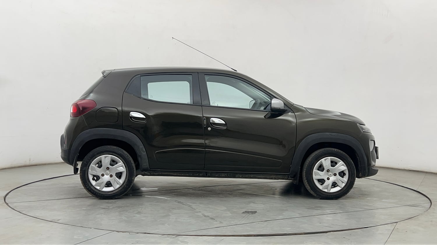 Used 2023 Renault Kwid RXT 1.0 AMT Petrol Automatic exterior RIGHT SIDE VIEW