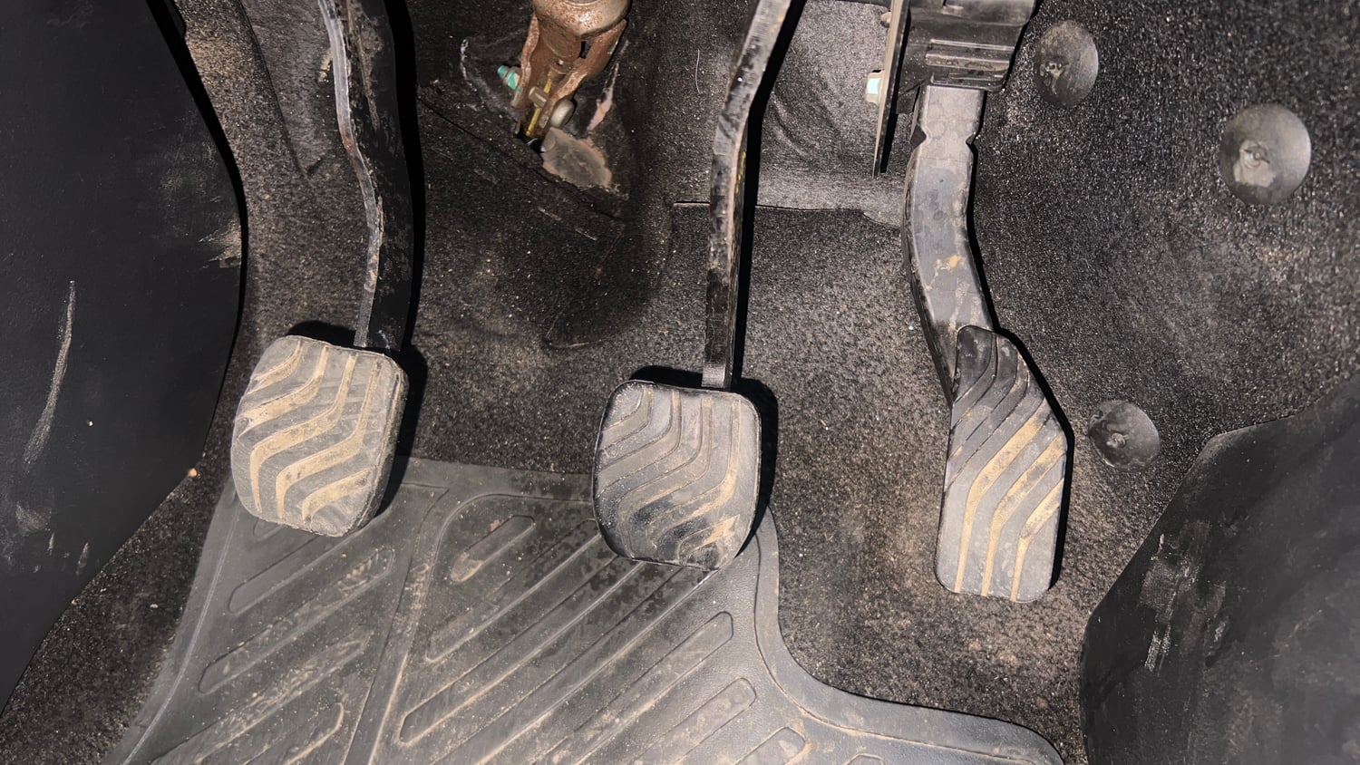 Used 2023 Nissan Magnite XL Petrol Manual interior PEDALS VIEW