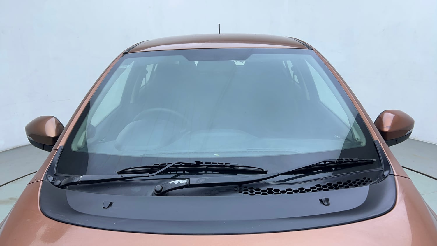 Used 2018 Tata Tigor Revotron XZA Petrol Automatic exterior FRONT WINDSHIELD VIEW