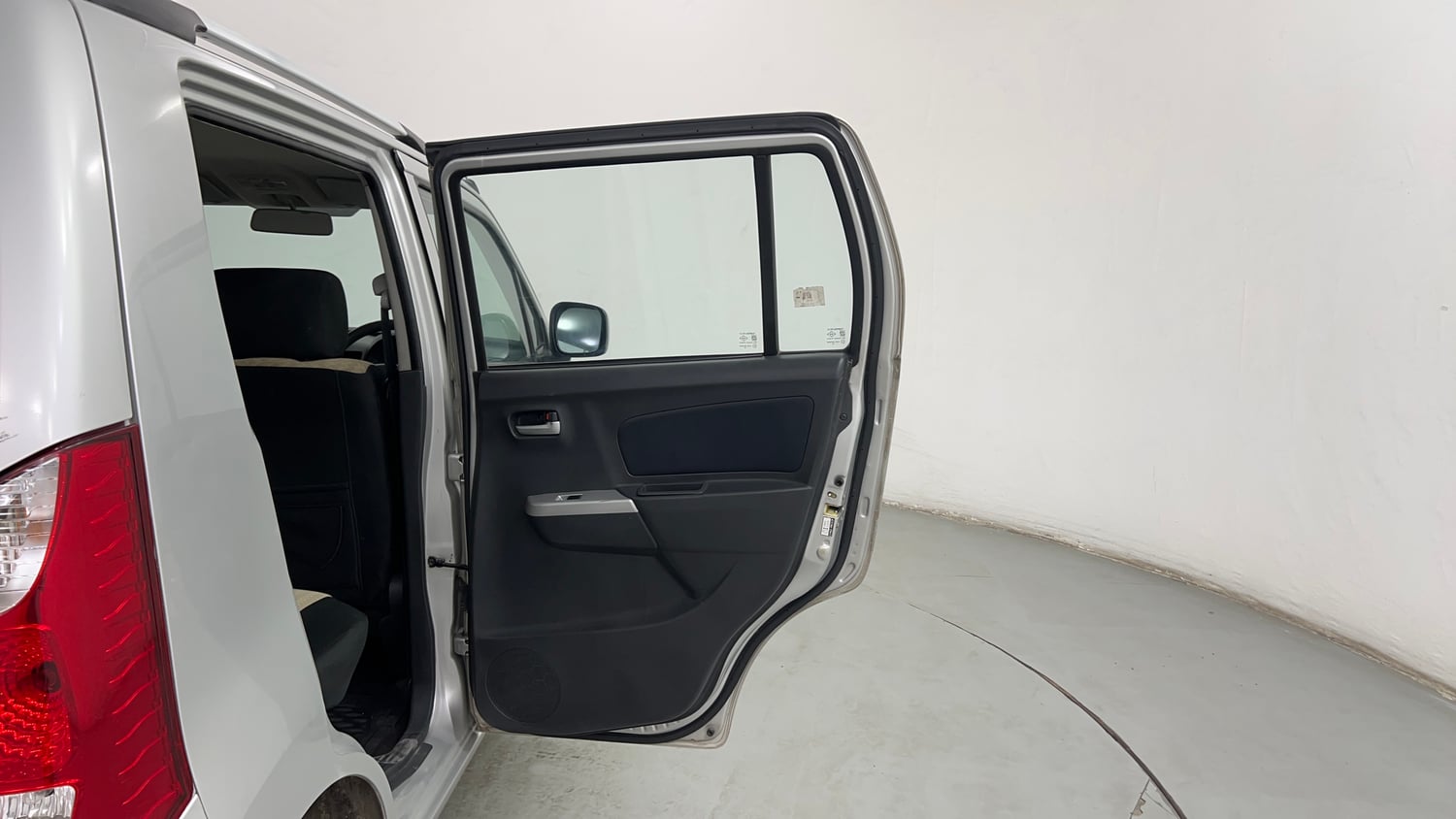 Used 2012 Maruti Suzuki Wagon R 1.0 VXi Petrol Manual interior RIGHT REAR DOOR OPEN VIEW