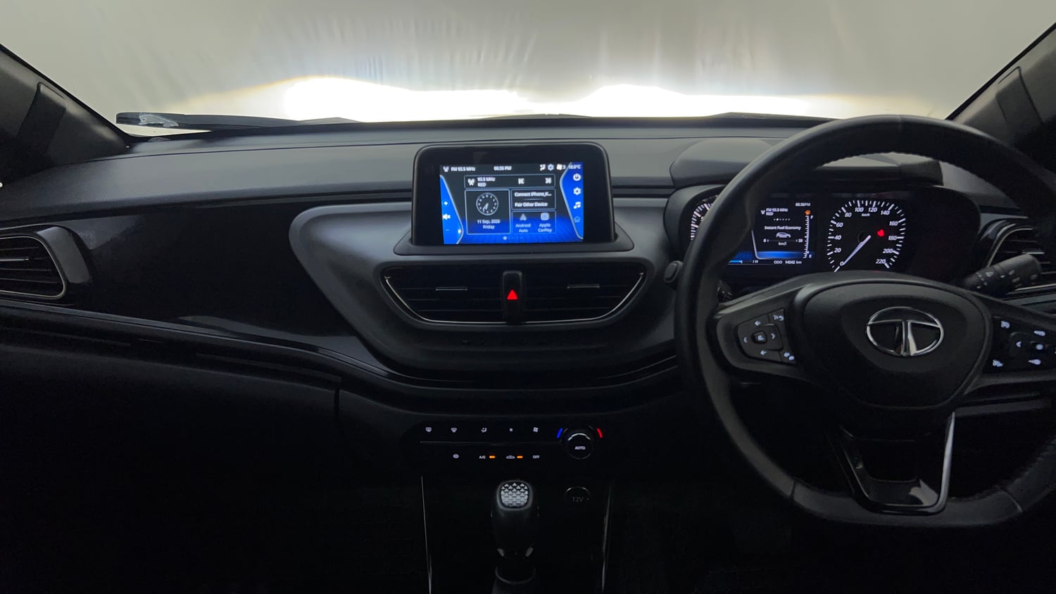 Used 2023 Tata Altroz XZA Plus Petrol Dark Edtion Petrol Automatic interior MUSIC SYSTEM & AC CONTROL VIEW