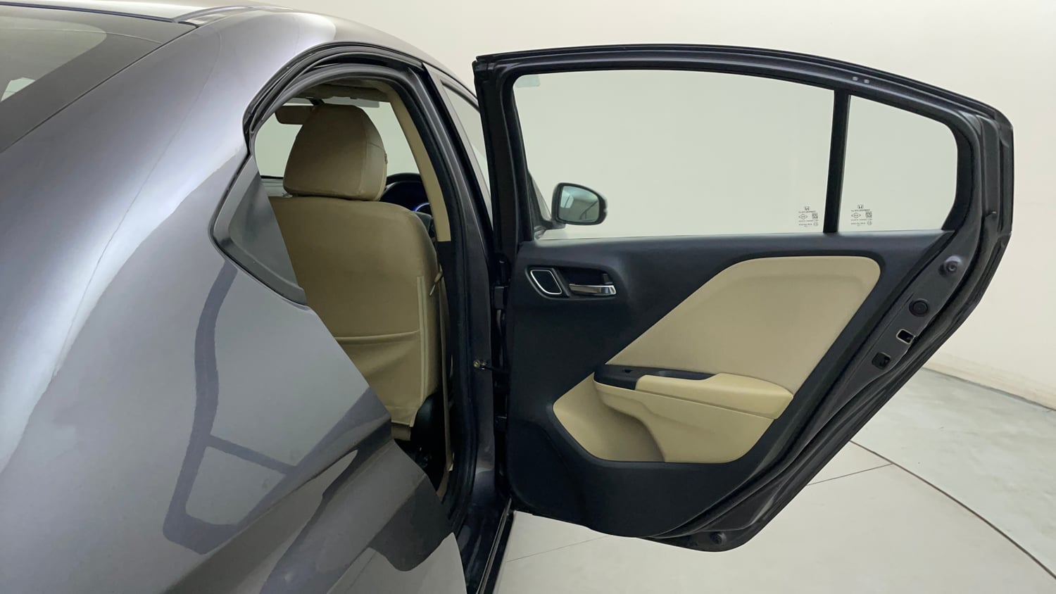 Used 2020 Honda City VX CVT Petrol Petrol Automatic interior RIGHT REAR DOOR OPEN VIEW