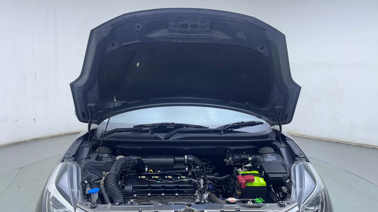 Used 2022 Maruti Suzuki Baleno Zeta Petrol Manual engine ENGINE & BONNET OPEN FRONT VIEW