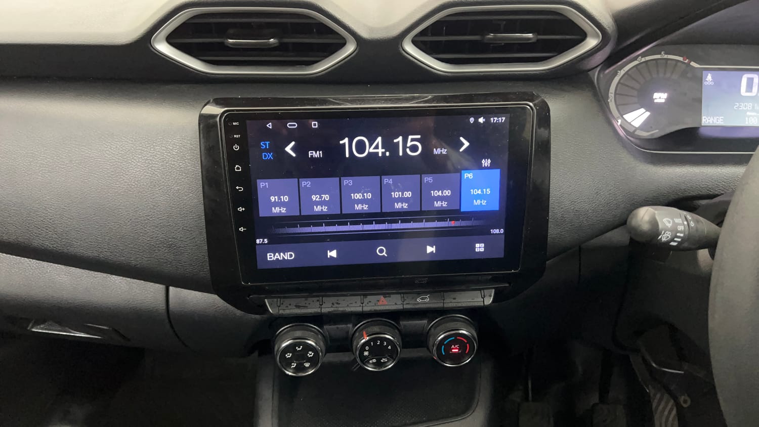 Used 2025 Nissan Magnite Visia B4D 1.0 Petrol MT Petrol Manual interior MUSIC SYSTEM & AC CONTROL VIEW