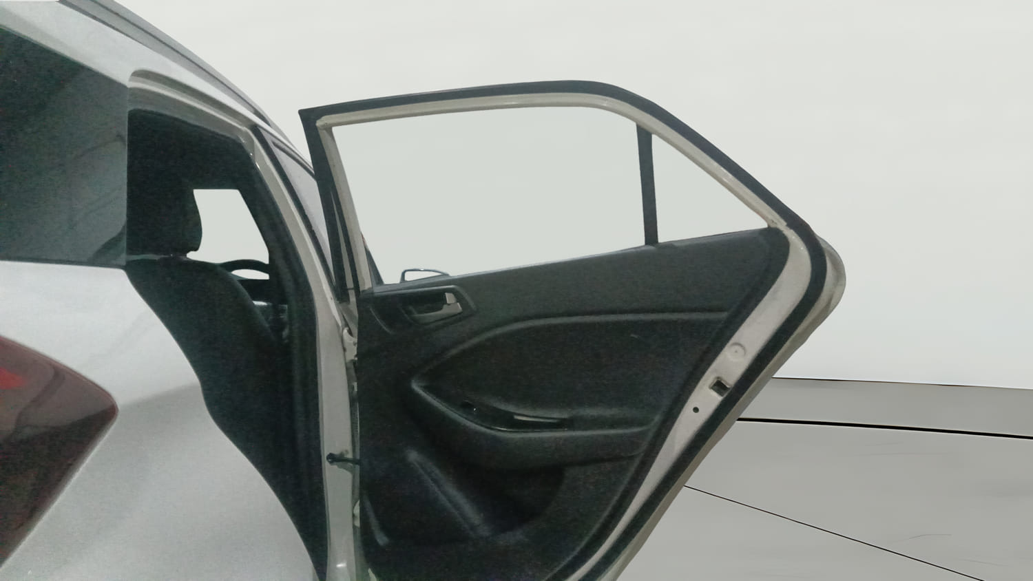 Used 2015 Hyundai i20 Active 1.4 SX Diesel Manual interior RIGHT REAR DOOR OPEN VIEW
