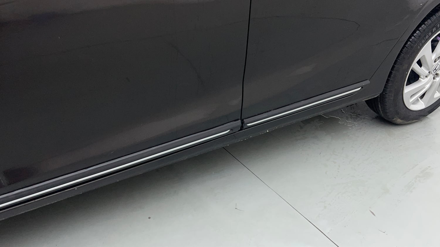 Used 2015 Honda Jazz V AT Petrol Petrol Automatic dents MINOR SCRATCH