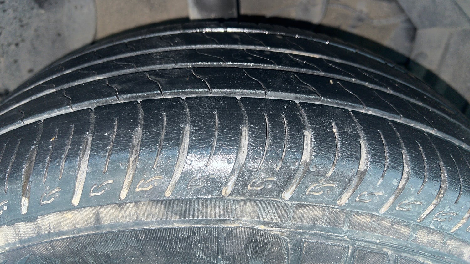 Used 2021 Toyota Urban Cruiser High Grade MT Petrol Manual tyres RIGHT FRONT TYRE TREAD VIEW