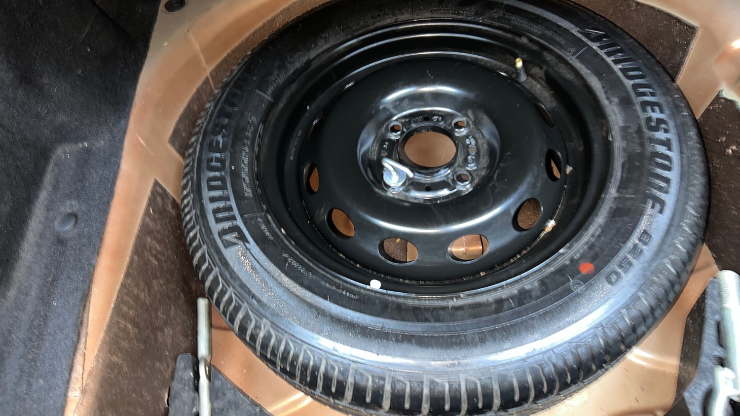 Used 2018 Tata Tigor Revotron XZA Petrol Automatic tyres SPARE TYRE VIEW