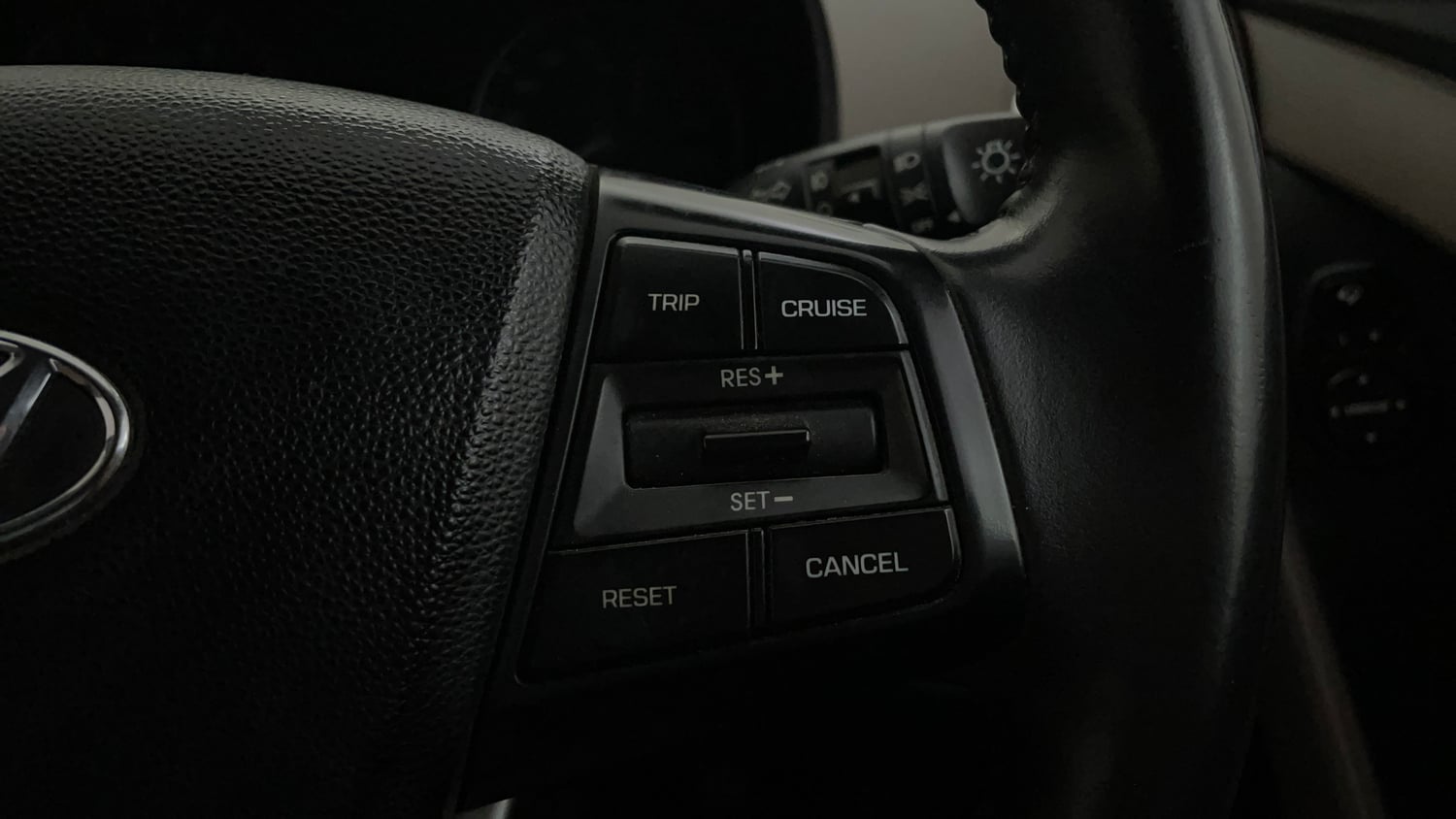 Used 2018 Hyundai Creta SX 1.6 AT Petrol Petrol Automatic top_features Cruise control