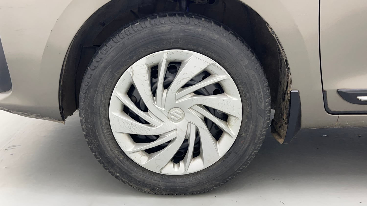 Used 2020 Maruti Suzuki New Ertiga VXi Petrol Manual tyres LEFT FRONT TYRE RIM VIEW
