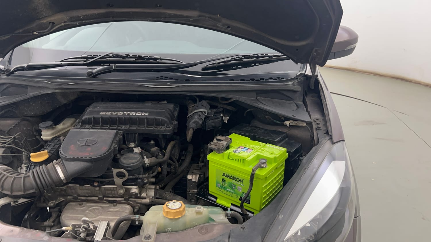 Used 2018 Tata Tigor Revotron XZA Petrol Automatic engine ENGINE LEFT SIDE HINGE & APRON VIEW