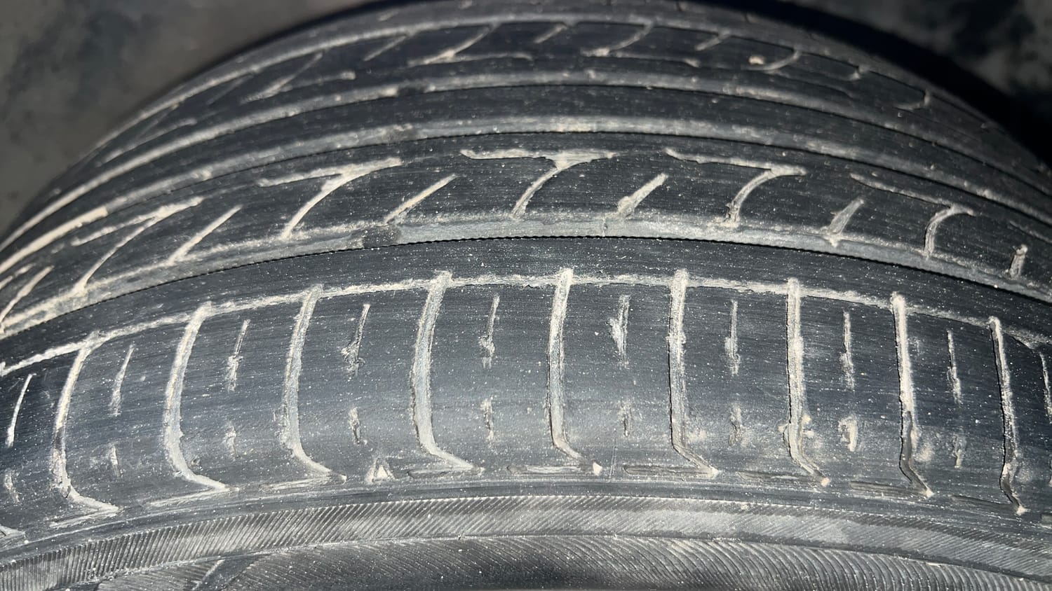 Used 2016 Mercedes-Benz A-Class A 180 Petrol Automatic tyres RIGHT FRONT TYRE TREAD VIEW