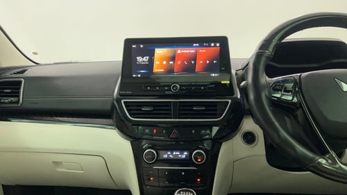 Used 2024 Mahindra XUV 3XO AX7 1.2 Petrol Petrol Manual interior MUSIC SYSTEM & AC CONTROL VIEW
