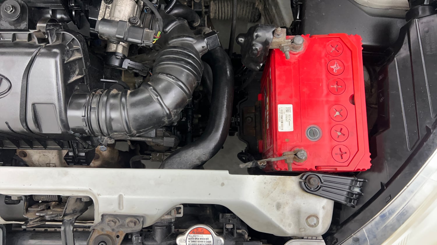 Used 2017 Hyundai Eon Sportz Petrol Manual engine ENGINE LEFT SIDE VIEW