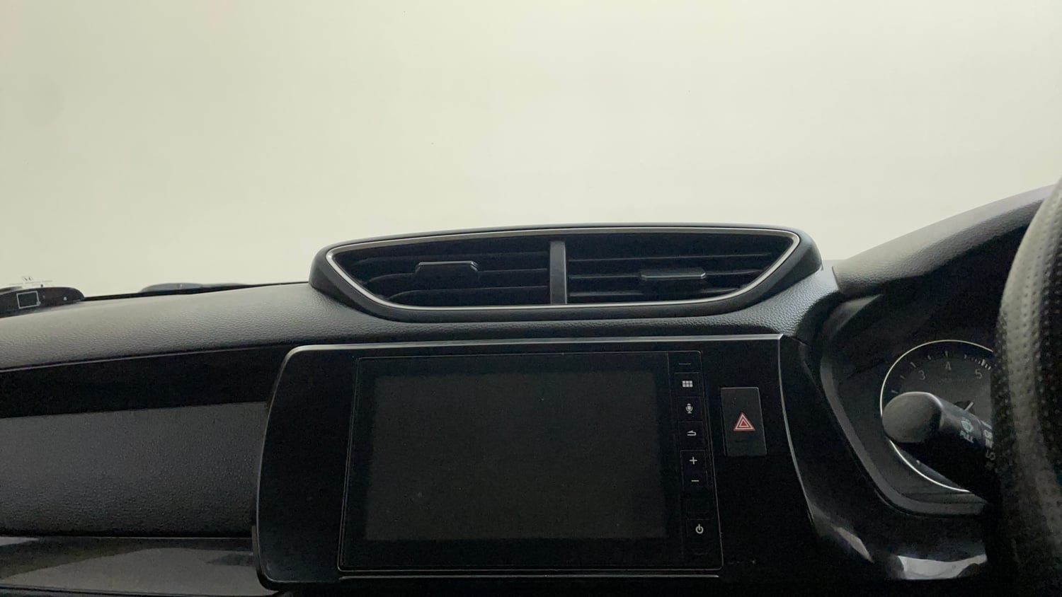 Used 2021 Honda Amaze 1.2 VX CVT Petrol Petrol Automatic top_features Touch screen infotainment system