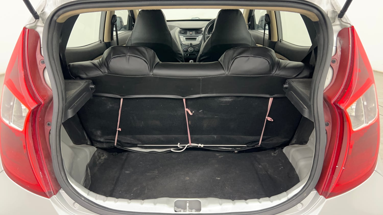 Used 2017 Hyundai Eon Sportz Petrol Manual interior DICKY INSIDE VIEW