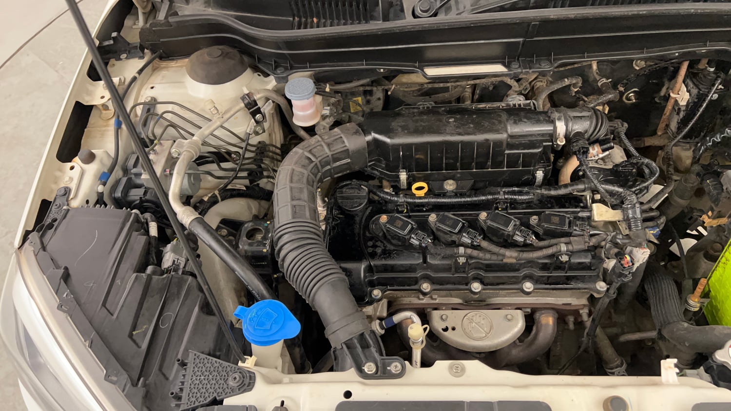 Used 2022 Maruti Suzuki Vitara Brezza VXi AT SHVS Petrol Automatic engine ENGINE RIGHT SIDE VIEW