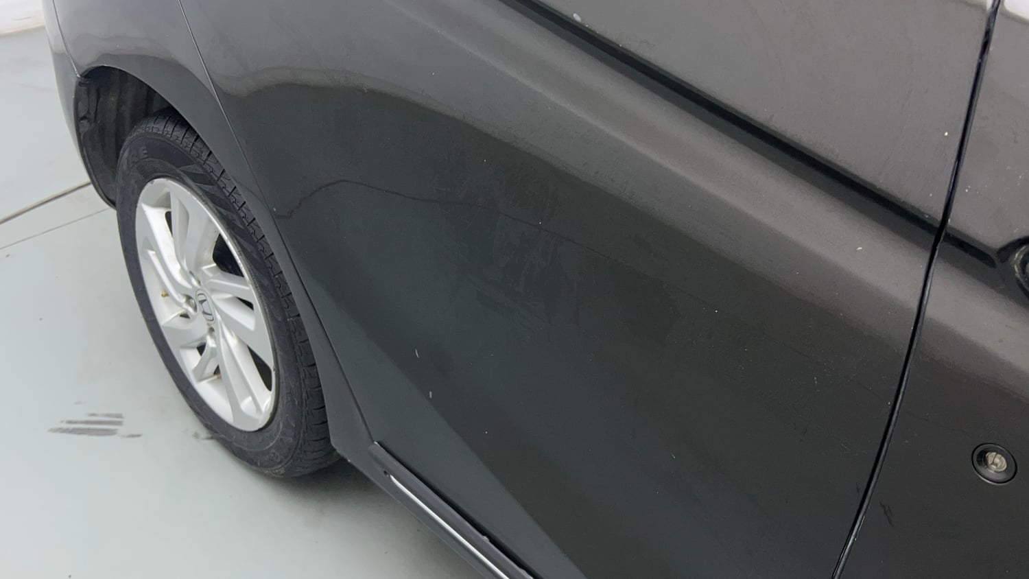 Used 2015 Honda Jazz V AT Petrol Petrol Automatic dents MINOR SCRATCH