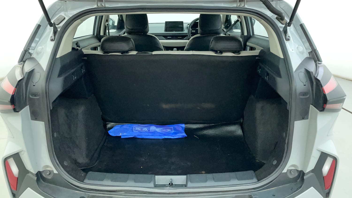 Used 2024 Tata Nexon Pure 1.2 Revotron Petrol 6MT Petrol Manual interior DICKY INSIDE VIEW