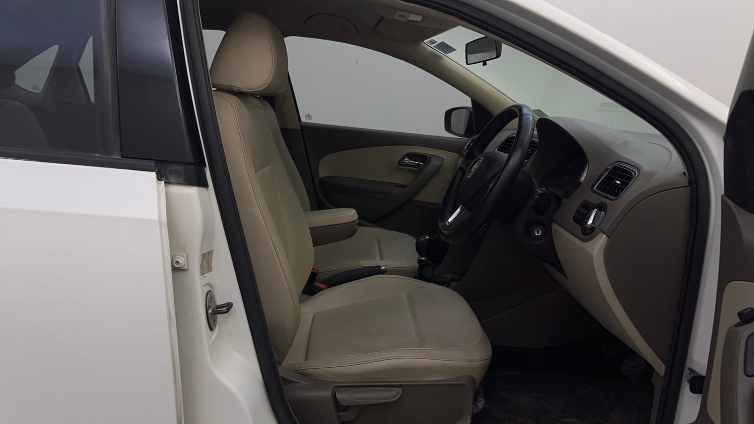 Used 2015 Skoda Rapid 1.6 MPI Elegance Plus Petrol Manual interior RIGHT SIDE FRONT DOOR CABIN VIEW