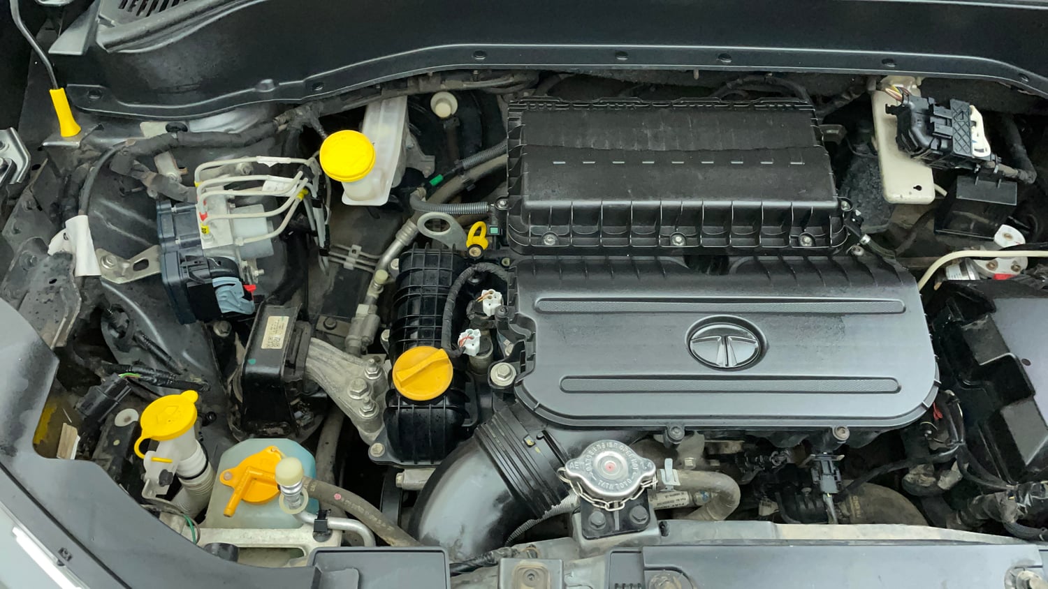 Used 2022 Tata Punch Accomplished MT Petrol + CNG(Outside Fitted) Cng Manual engine ENGINE RIGHT SIDE VIEW