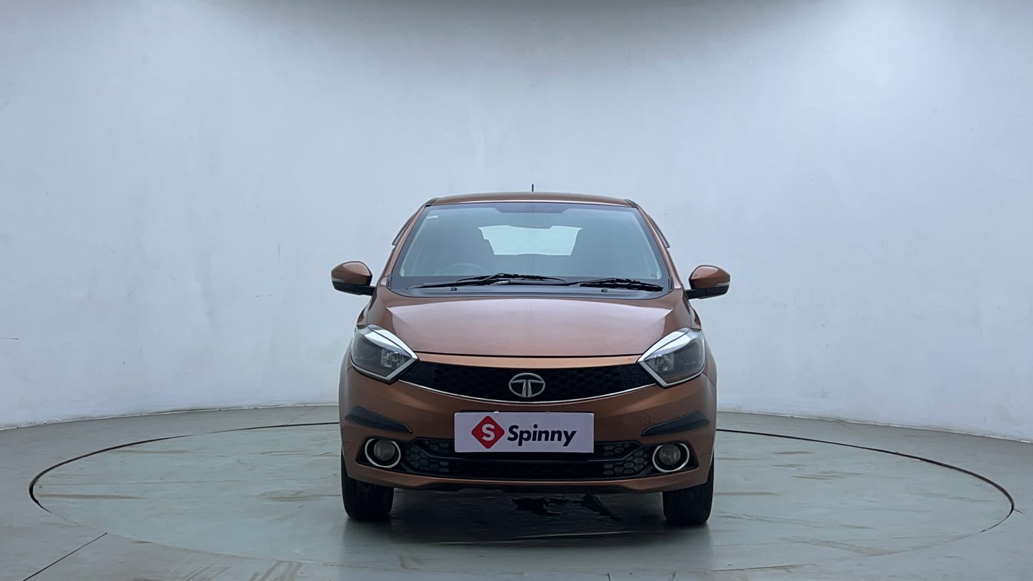 Used 2018 Tata Tigor Revotron XZA Petrol Automatic exterior FRONT VIEW