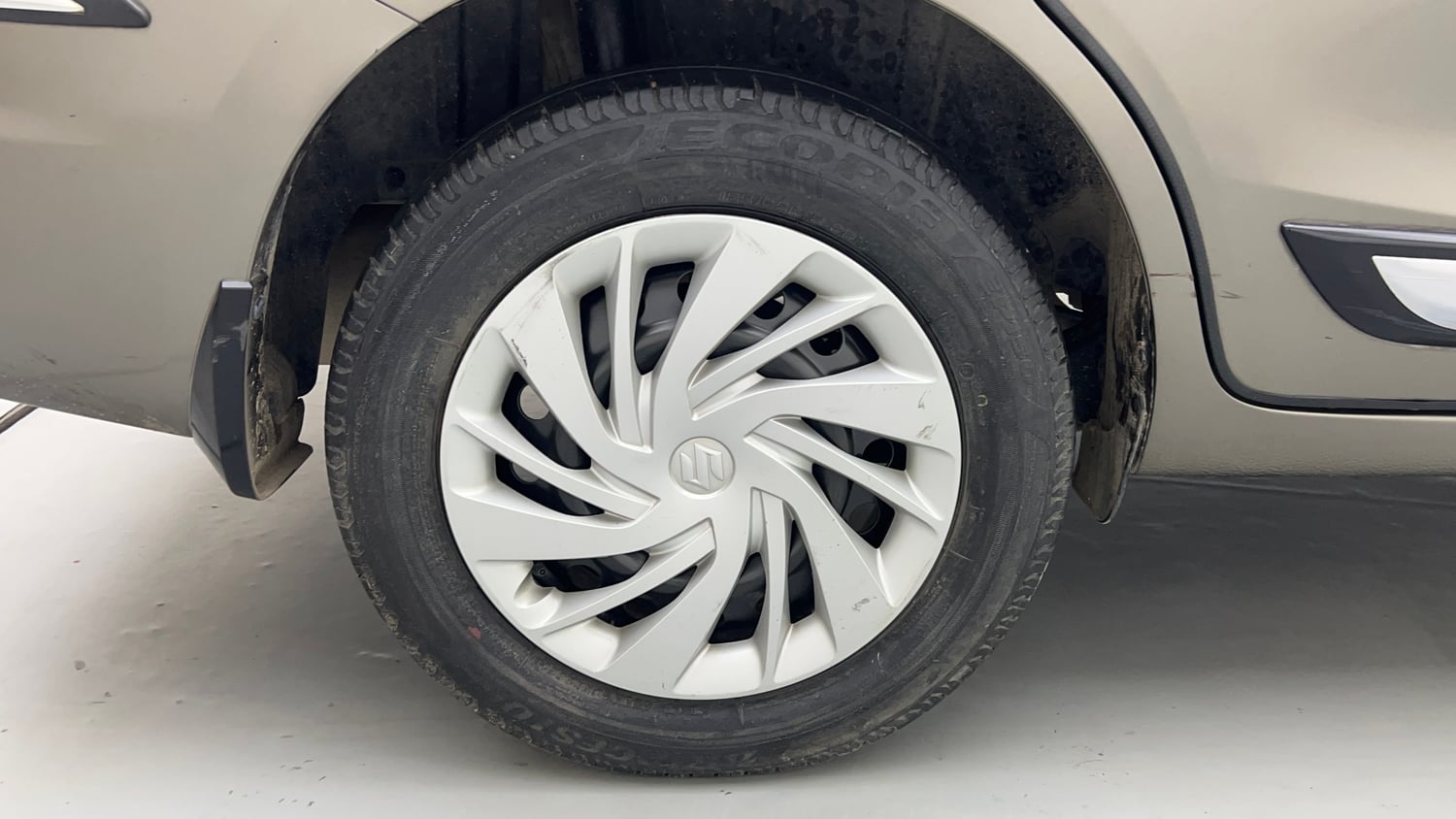 Used 2020 Maruti Suzuki New Ertiga VXi Petrol Manual tyres RIGHT REAR TYRE RIM VIEW