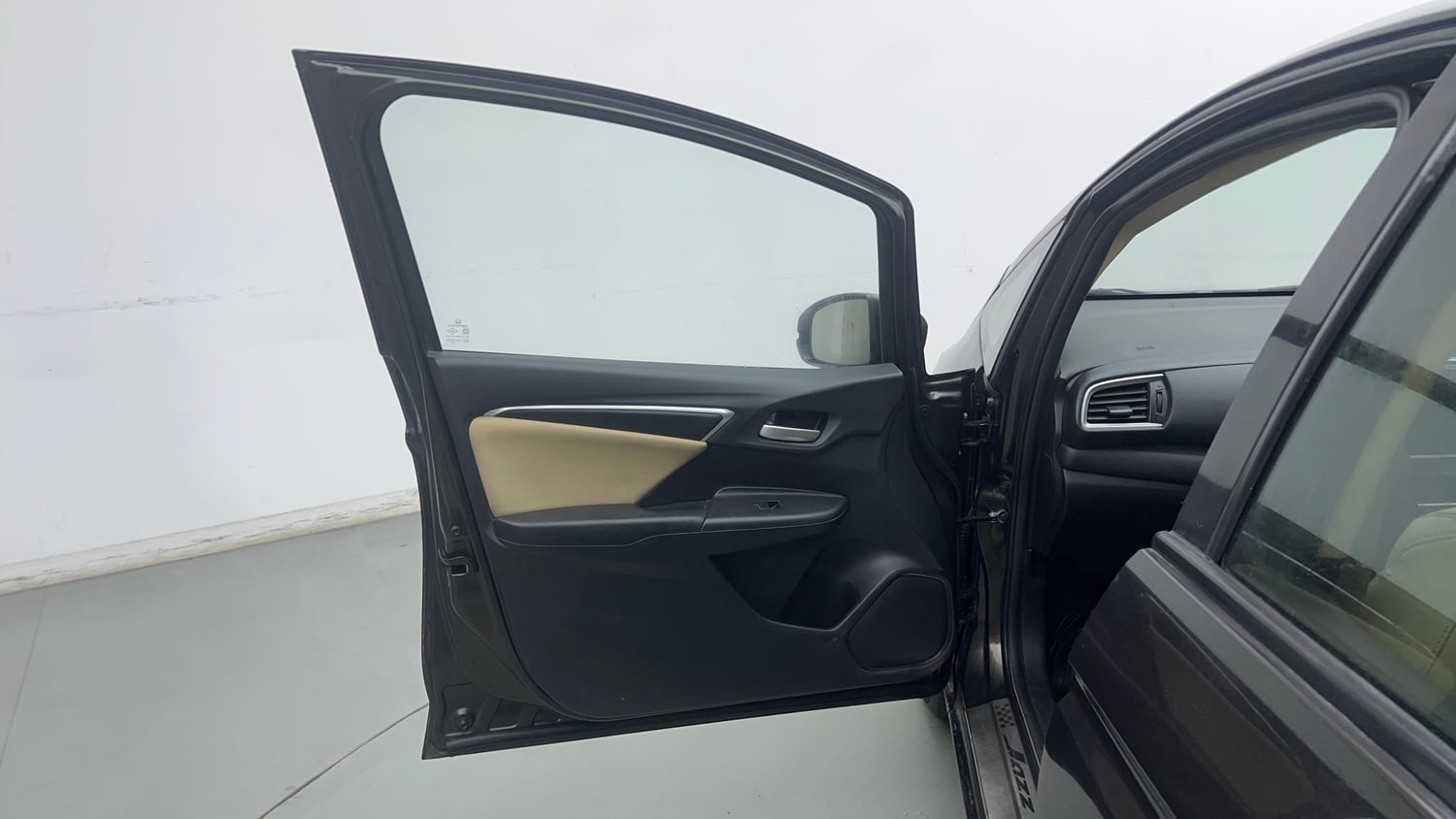 Used 2015 Honda Jazz V AT Petrol Petrol Automatic interior LEFT FRONT DOOR OPEN VIEW