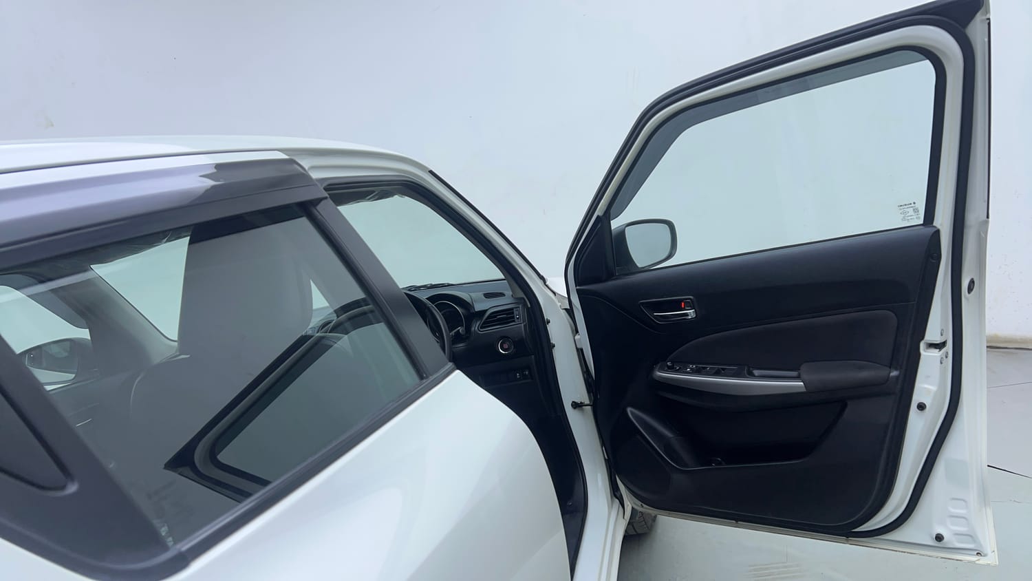Used 2024 Maruti Suzuki Swift ZXi Petrol Manual interior RIGHT FRONT DOOR OPEN VIEW