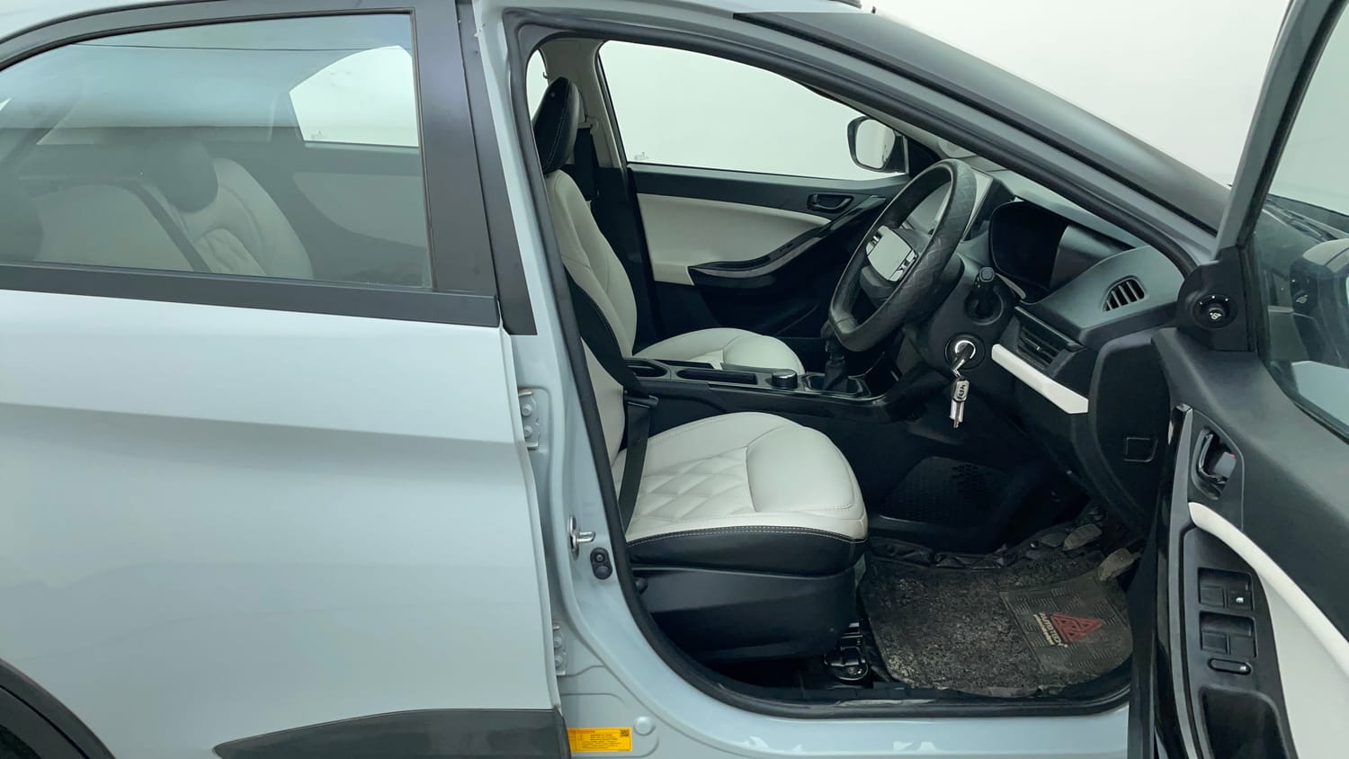 Used 2024 Tata Nexon Pure 1.2 Revotron Petrol 6MT Petrol Manual interior RIGHT SIDE FRONT DOOR CABIN VIEW