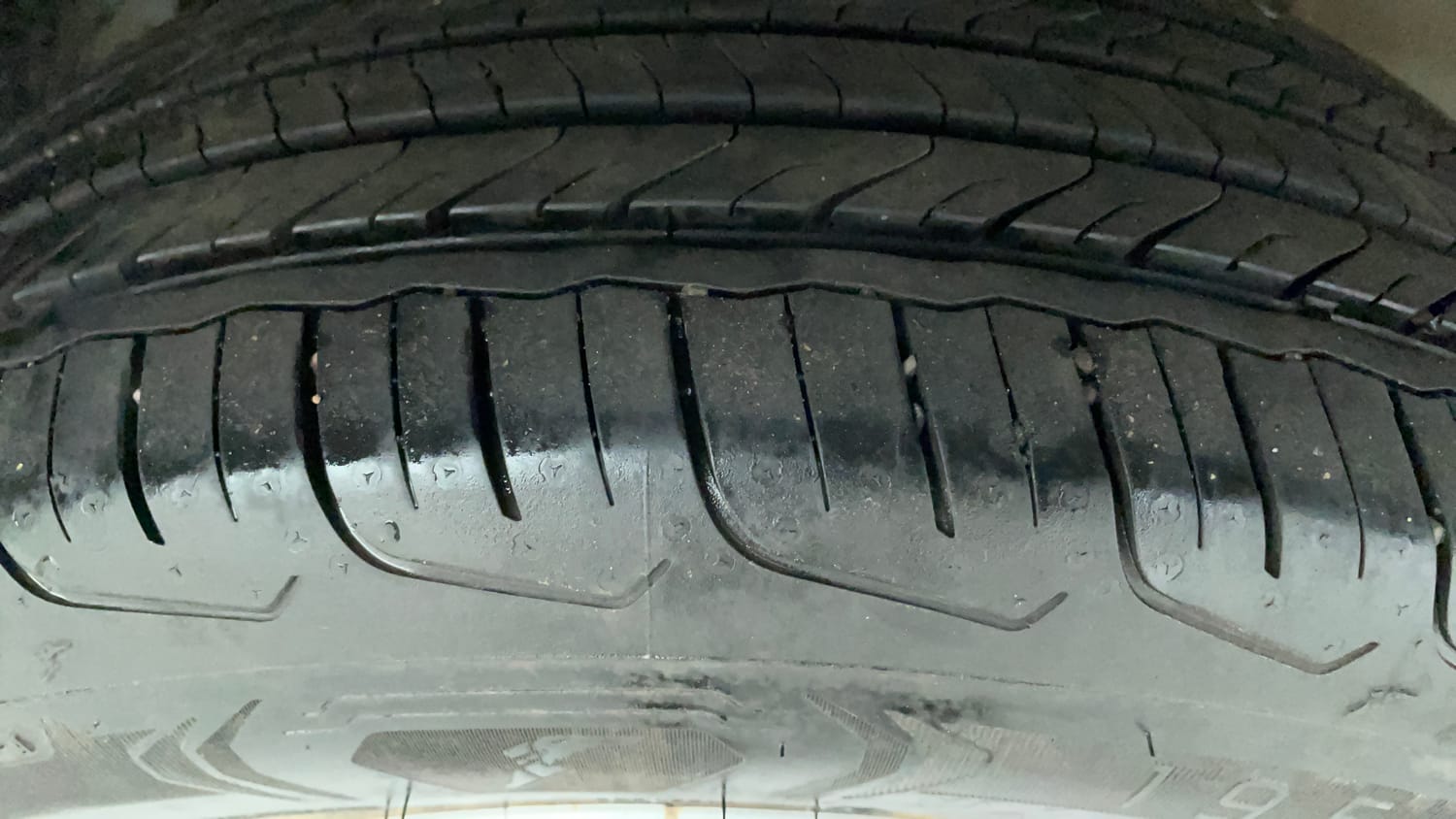 Used 2024 Tata Nexon Pure 1.2 Revotron Petrol 6MT Petrol Manual tyres RIGHT REAR TYRE TREAD VIEW