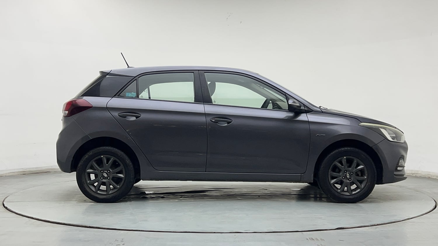 Used 2019 Hyundai Elite i20 Sportz Plus 1.2 CVT Petrol Automatic exterior RIGHT SIDE VIEW