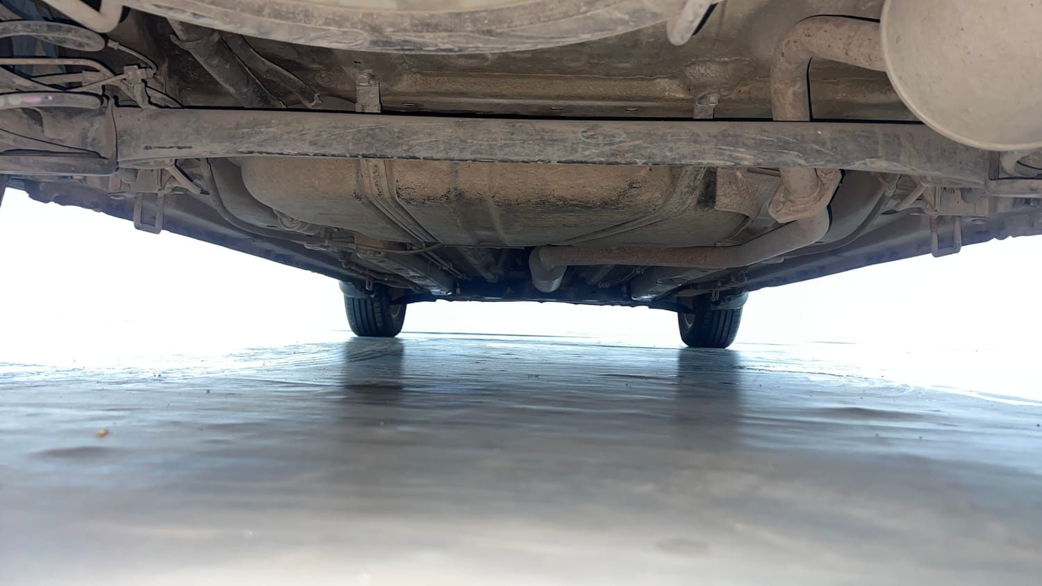 Used 2015 Maruti Suzuki Ertiga ZXi Petrol Manual extra REAR UNDERBODY VIEW (TAKEN FROM REAR)