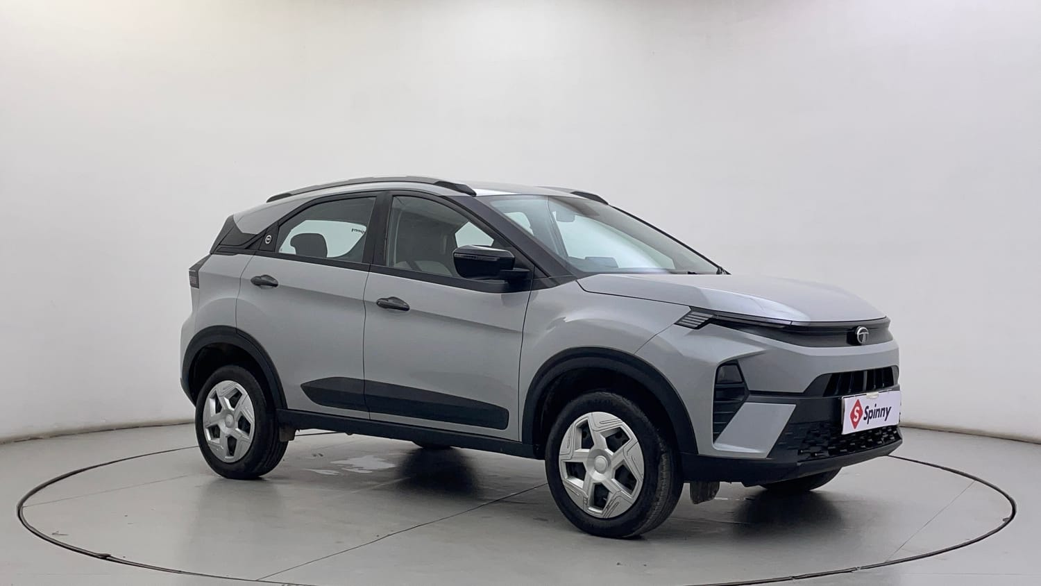 Used 2024 Tata Nexon Pure 1.2 Revotron Petrol 6MT Petrol Manual exterior RIGHT FRONT CORNER VIEW