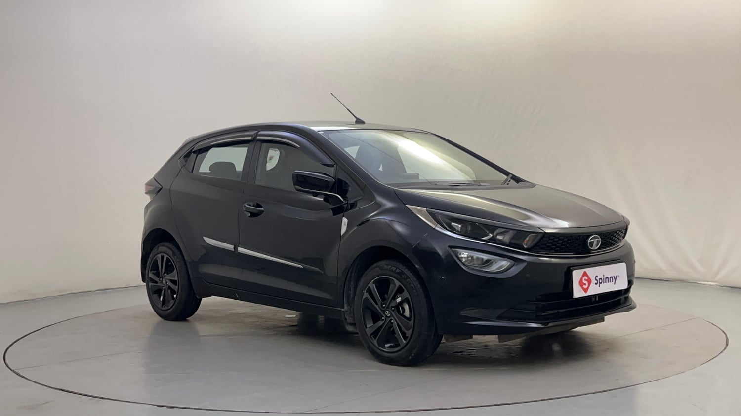 Used 2023 Tata Altroz XZA Plus Petrol Dark Edtion Petrol Automatic exterior RIGHT FRONT CORNER VIEW