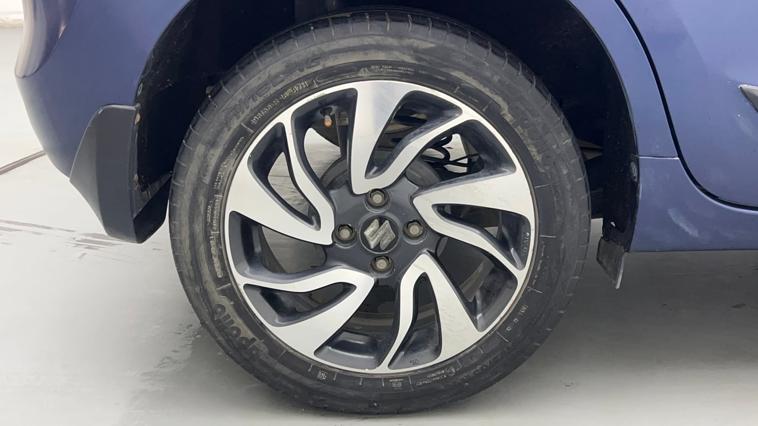 Used 2019 Maruti Suzuki Baleno Zeta Petrol Manual tyres RIGHT REAR TYRE RIM VIEW