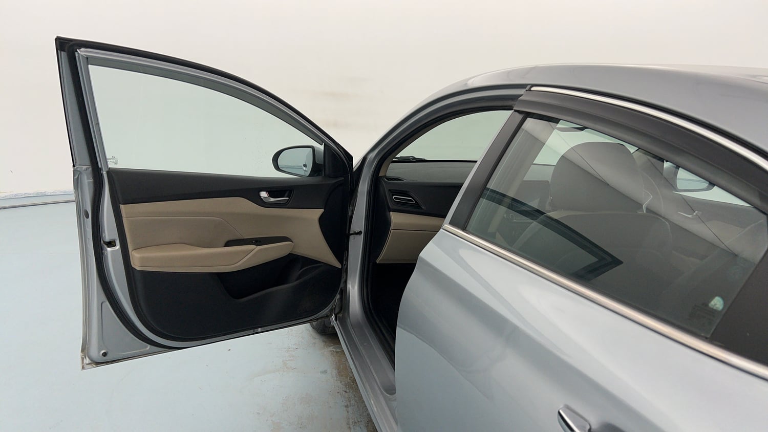 Used 2021 Hyundai Verna SX (O)1.5 MPi Petrol+ CNG (Outside Fitted) Cng Manual interior LEFT FRONT DOOR OPEN VIEW