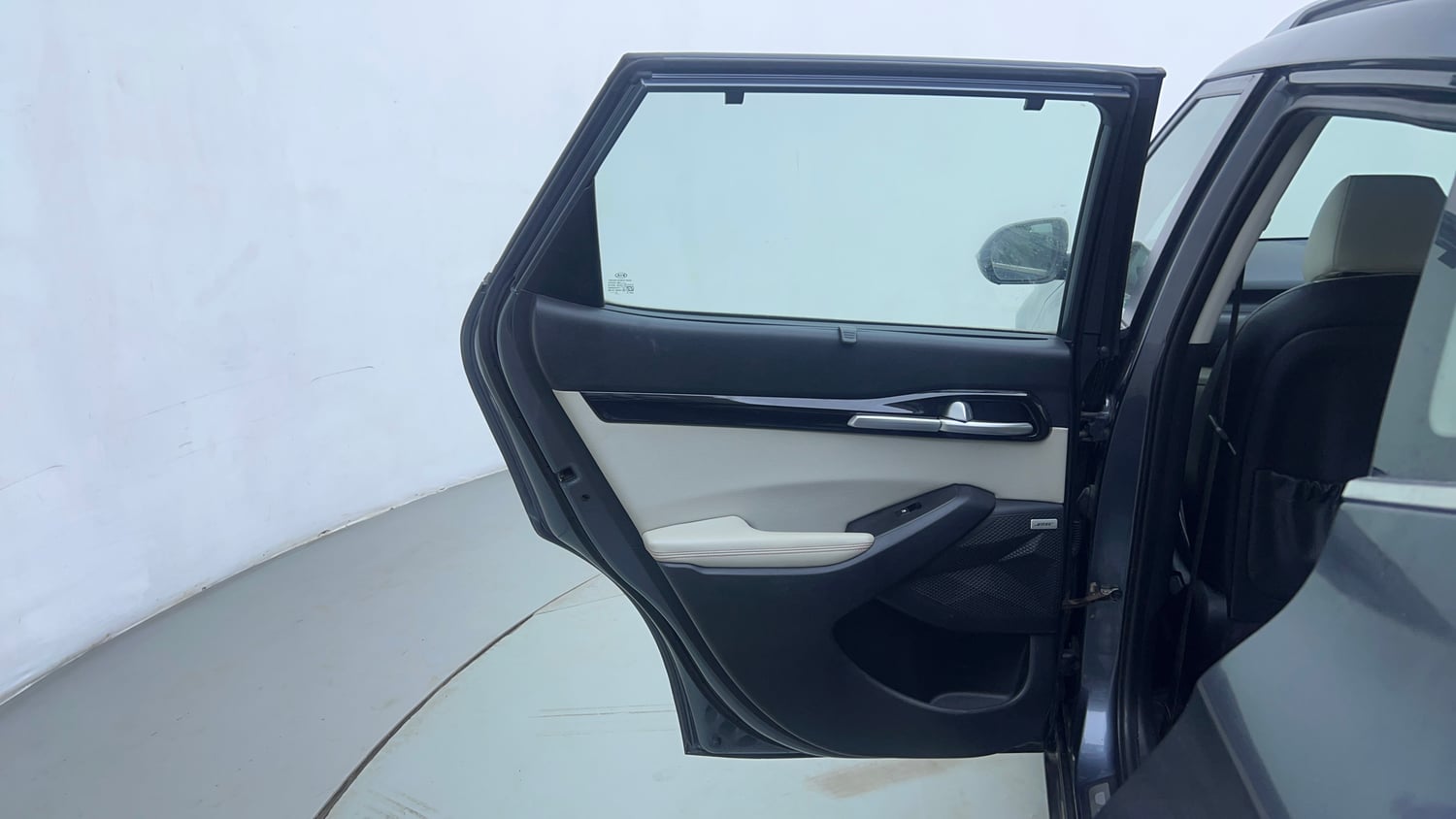 Used 2019 kia Seltos GTX Plus DCT 1.4 Petrol Automatic interior LEFT REAR DOOR OPEN VIEW