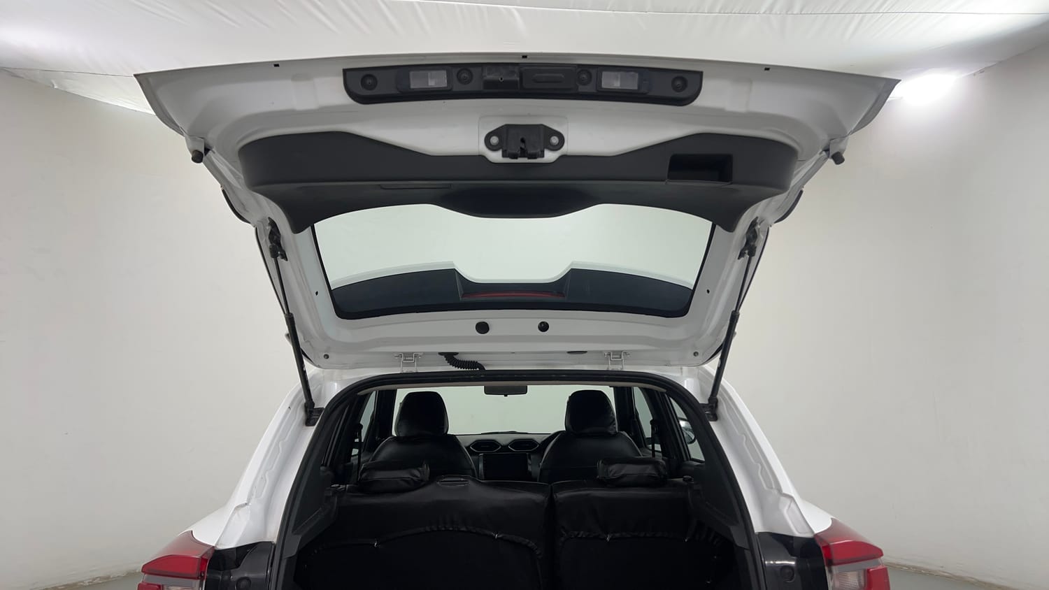 Used 2025 Nissan Magnite Visia B4D 1.0 Petrol MT Petrol Manual interior DICKY DOOR OPEN VIEW