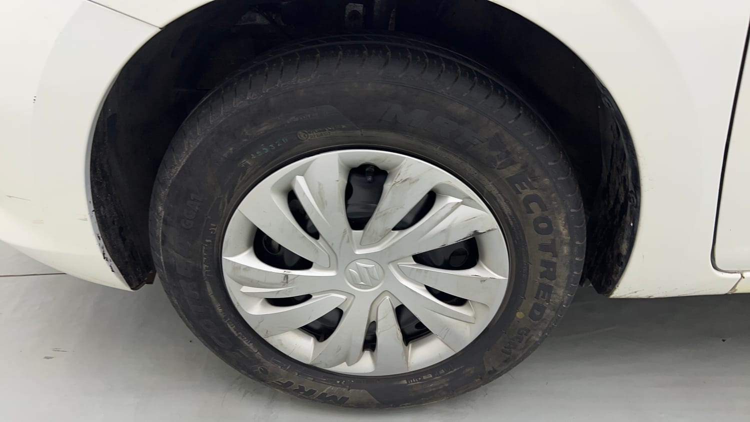 Used 2025 Maruti Suzuki Swift VXi Petrol Manual tyres LEFT FRONT TYRE RIM VIEW
