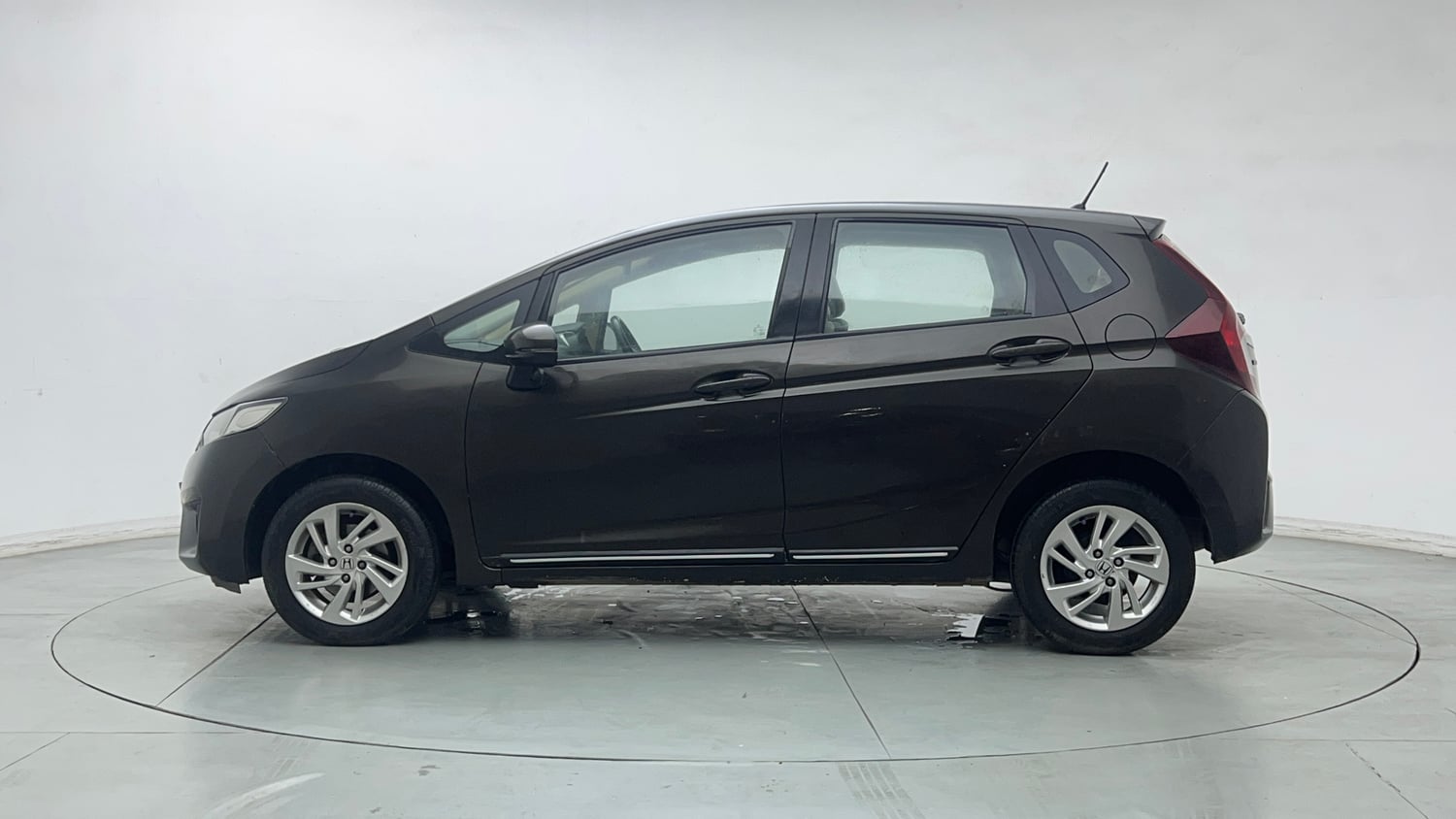 Used 2015 Honda Jazz V AT Petrol Petrol Automatic exterior LEFT SIDE VIEW