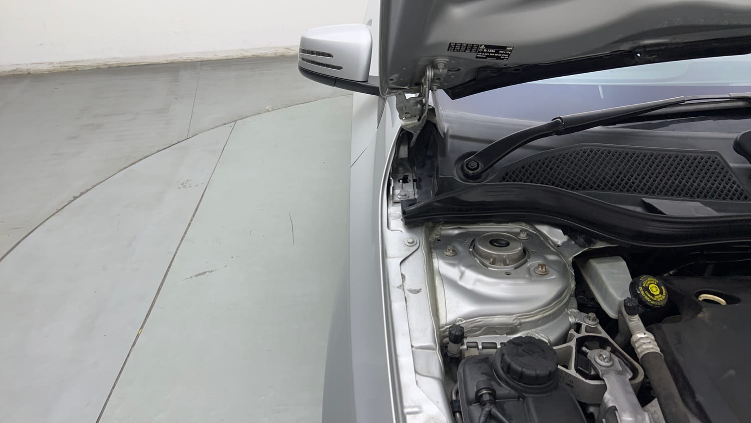 Used 2016 Mercedes-Benz A-Class A 180 Petrol Automatic engine ENGINE RIGHT SIDE HINGE & APRON VIEW