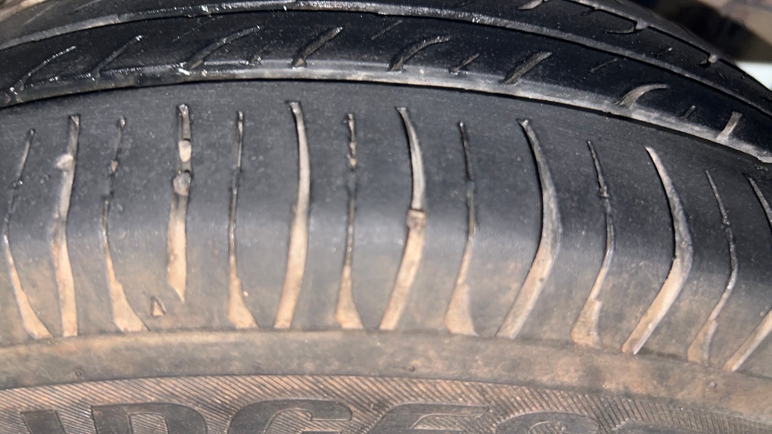 Used 2016 Hyundai Grand i10 Sportz 1.2 Kappa VTVT Petrol Manual tyres LEFT REAR TYRE TREAD VIEW