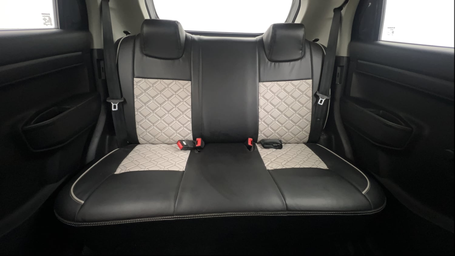 Used 2023 Maruti Suzuki S-Presso VXi (O) AMT Petrol Automatic interior REAR SEAT CONDITION VIEW