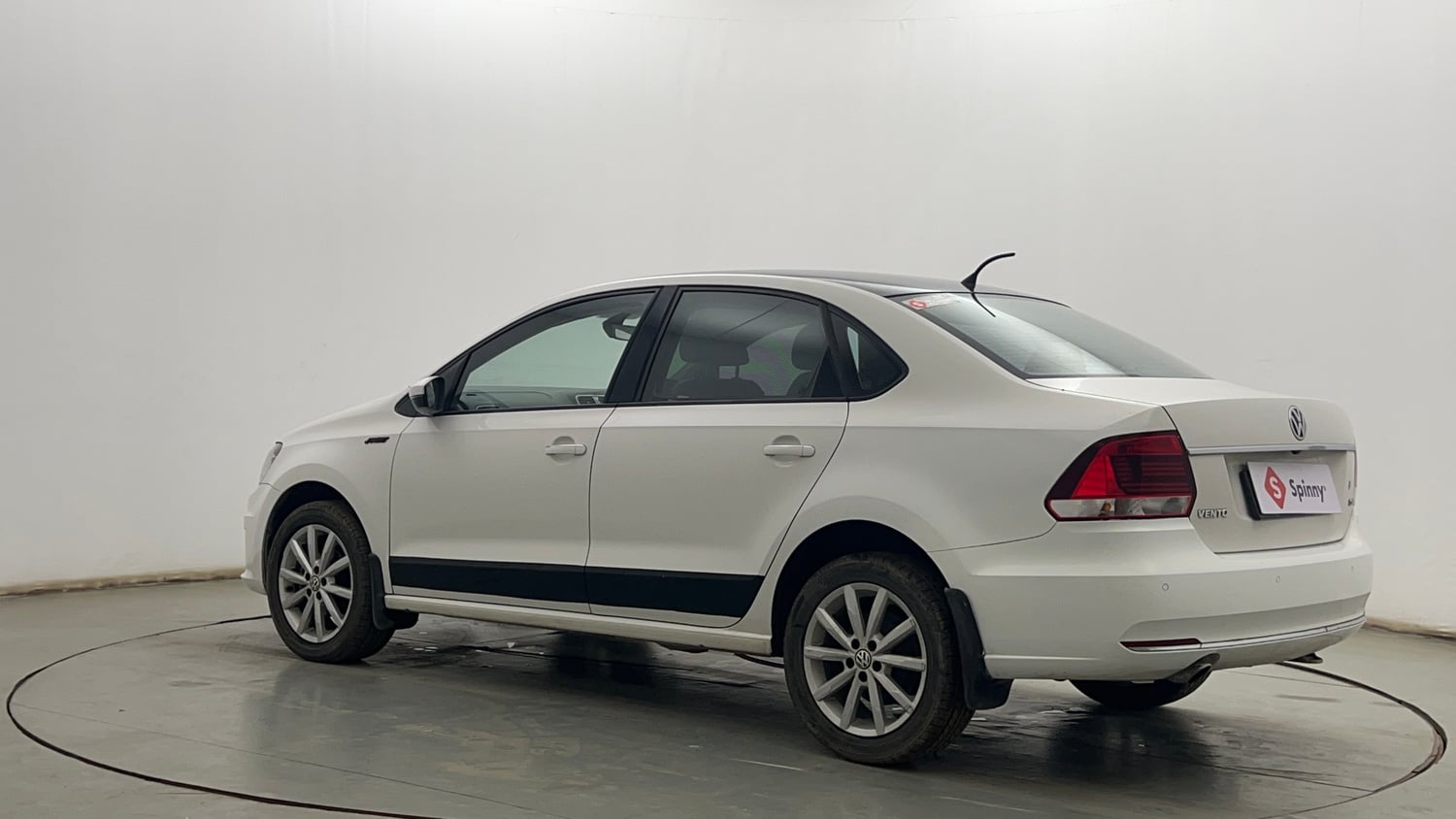 Used 2017 Volkswagen Vento Highline Plus 1.2 (P) AT 16 Alloy Petrol Automatic exterior LEFT REAR CORNER VIEW