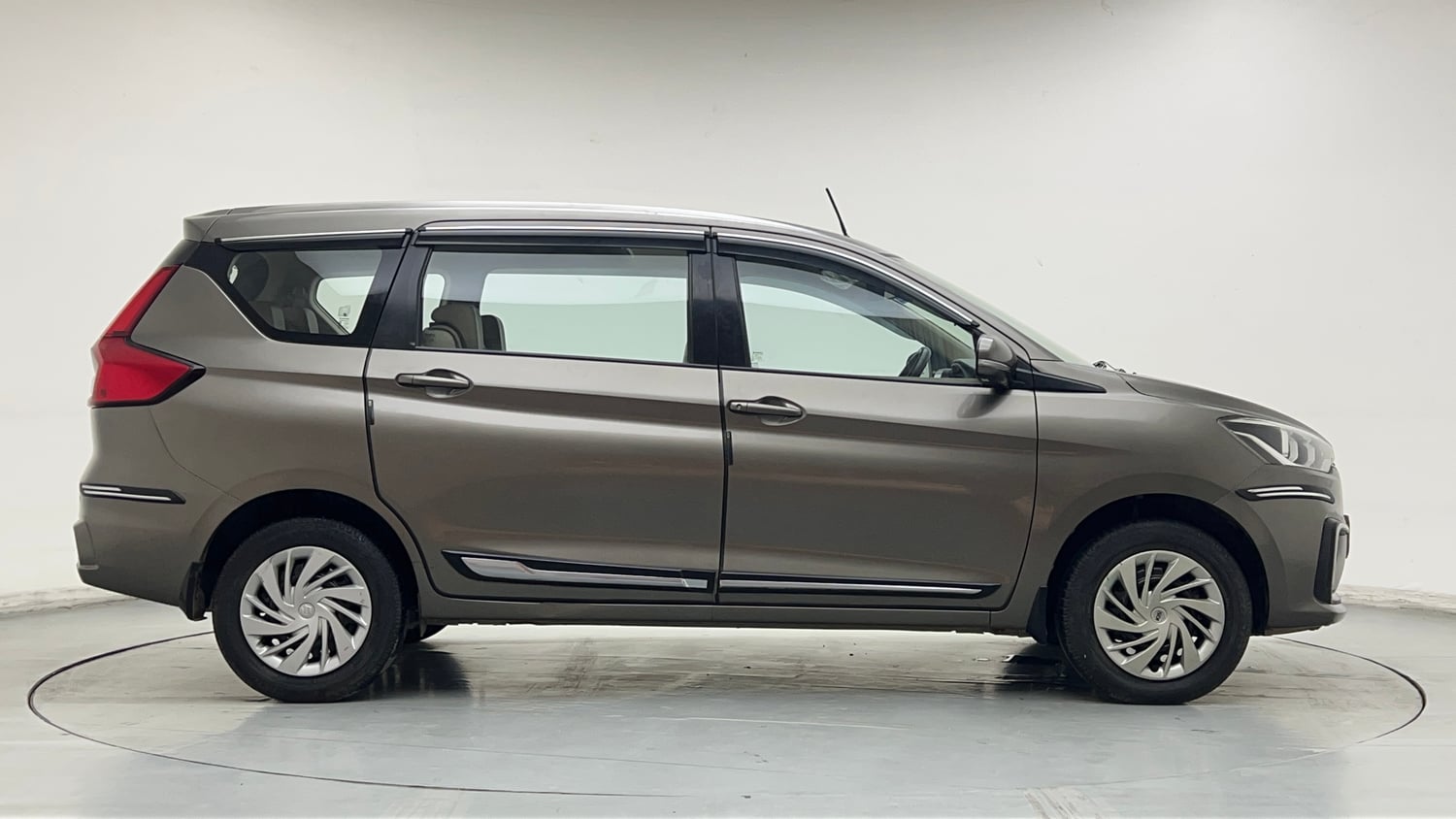 Used 2020 Maruti Suzuki New Ertiga VXi Petrol Manual exterior RIGHT SIDE VIEW