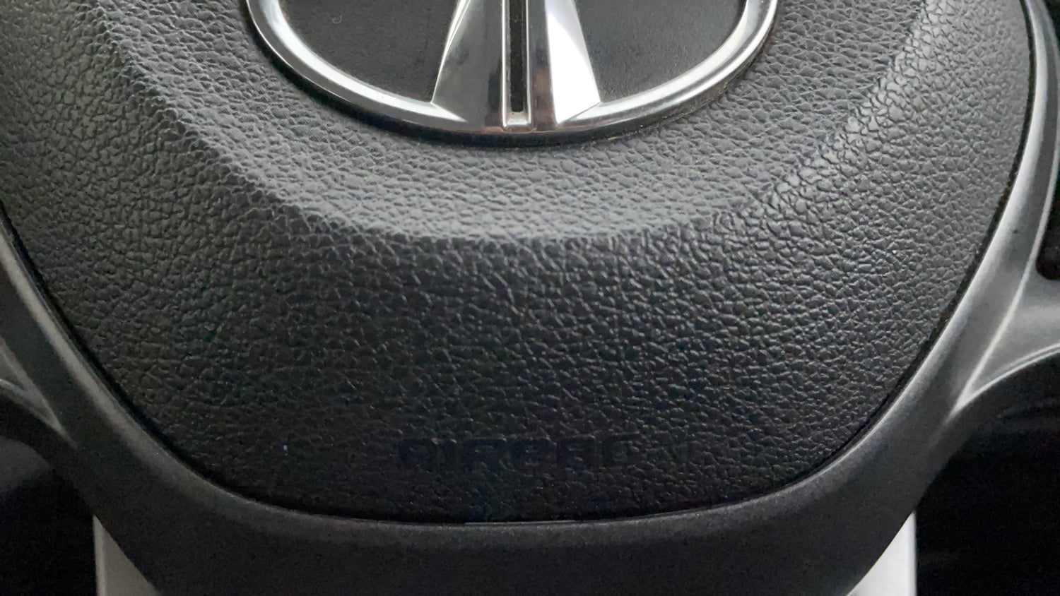 Used 2022 Tata Punch Accomplished MT Petrol + CNG(Outside Fitted) Cng Manual top_features Airbags