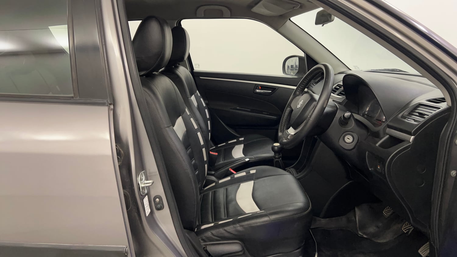 Used 2012 Maruti Suzuki Swift VXi Petrol Manual interior RIGHT SIDE FRONT DOOR CABIN VIEW